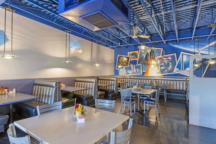 Breakfast area